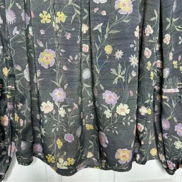 LC Lauren Conrad Blouse Greyish  Black Floral Square Neck Flowy Size Small - Picture 10 of 16
